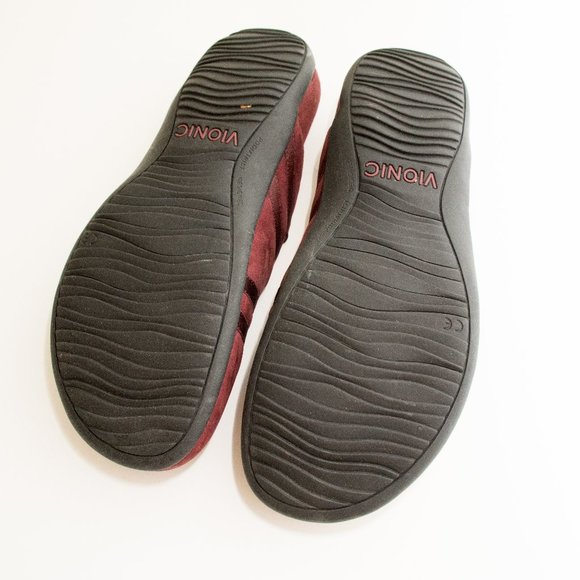 Vionic Claire Slip-On Mule in Maroon - Picture 4 of 4